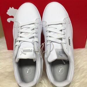 puma women's smash wns perf metallic sneaker